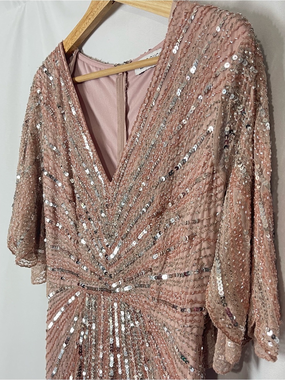 NWT Mac Duggal 93583 Pink Sequined V Neck Cape Sleeve Column Gown Size 4 - Picture 5 of 11